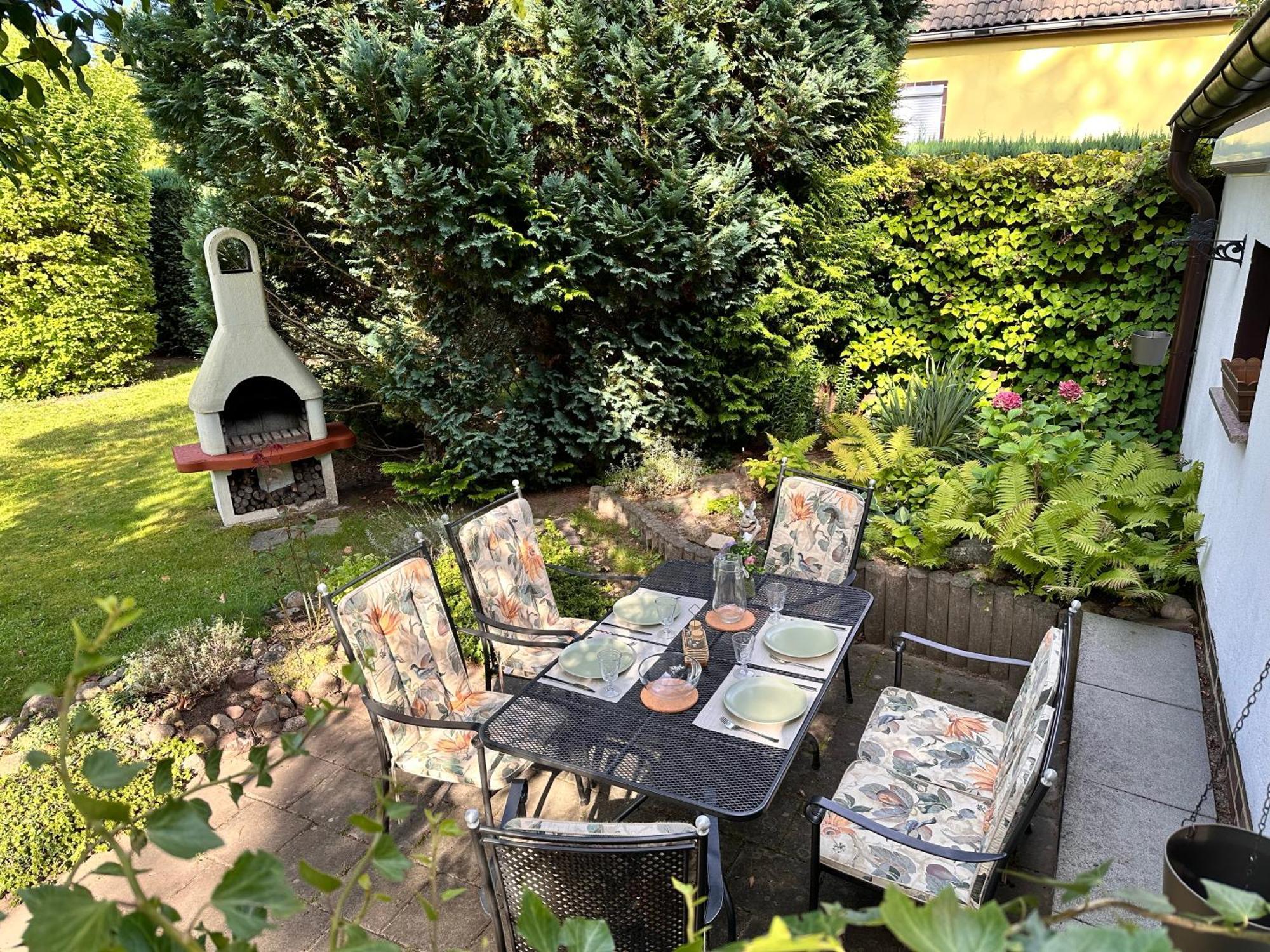 Perfekte Auszeit - Charmantes Ferienhaus ノイエンハーゲン エクステリア 写真